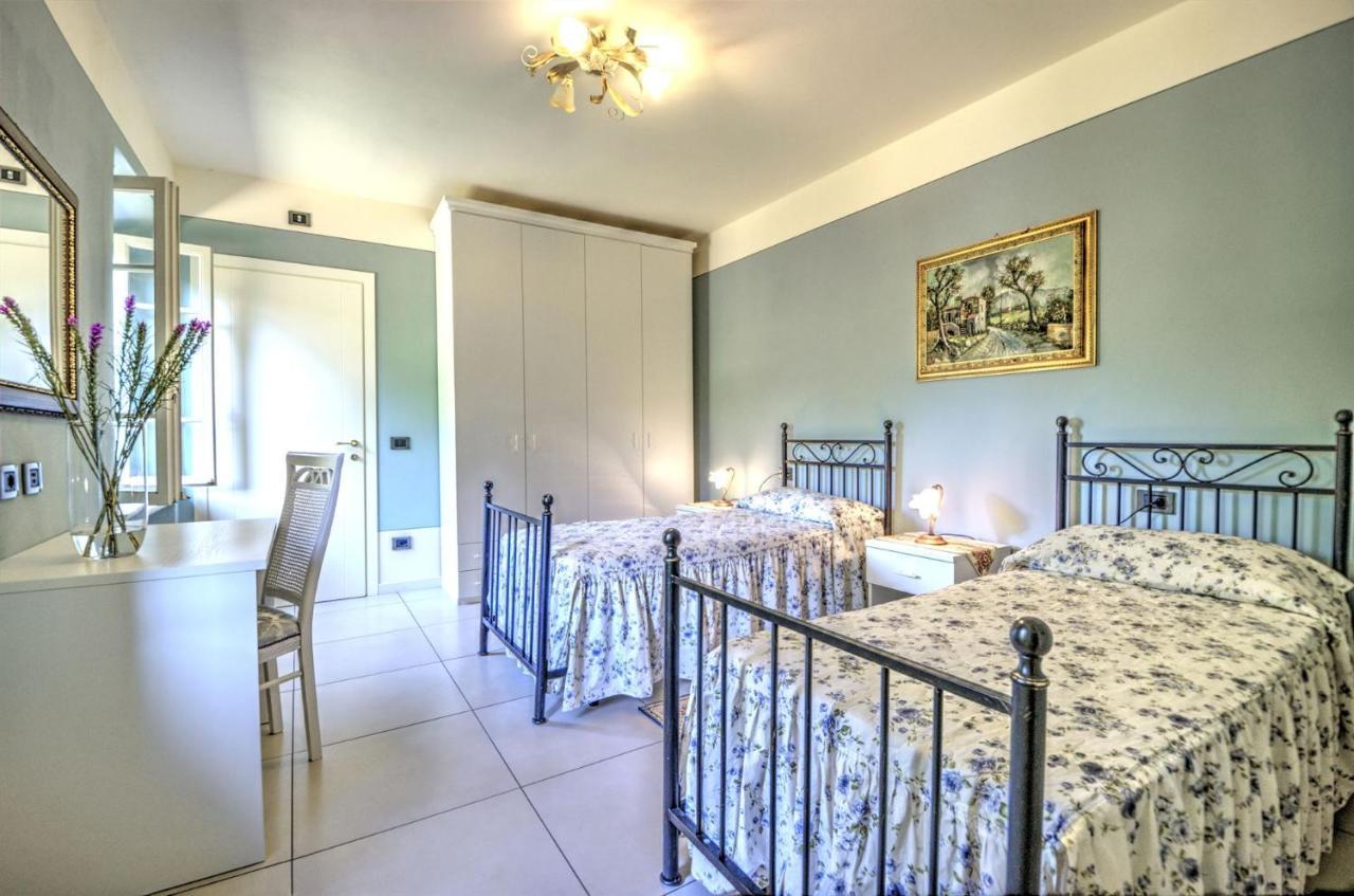 Lucca Cycling Holidays Il Tiglio Rooms Sant'Andrea di Compito ภายนอก รูปภาพ