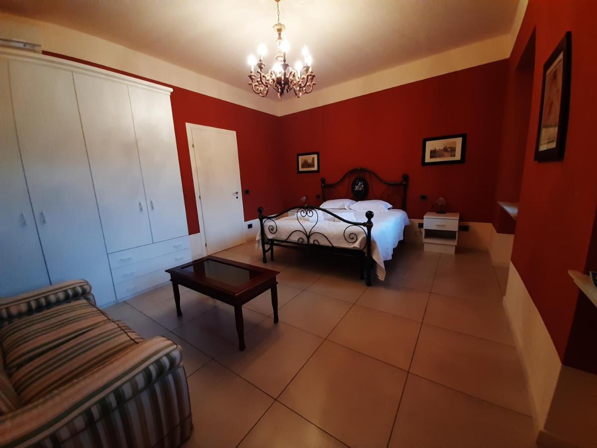 Lucca Cycling Holidays Il Tiglio Rooms Sant'Andrea di Compito ภายนอก รูปภาพ