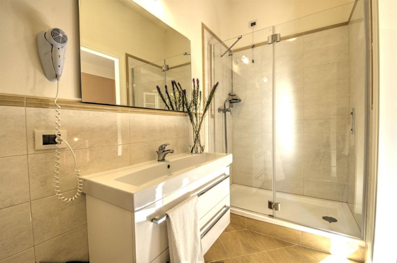 Lucca Cycling Holidays Il Tiglio Rooms Sant'Andrea di Compito ภายนอก รูปภาพ